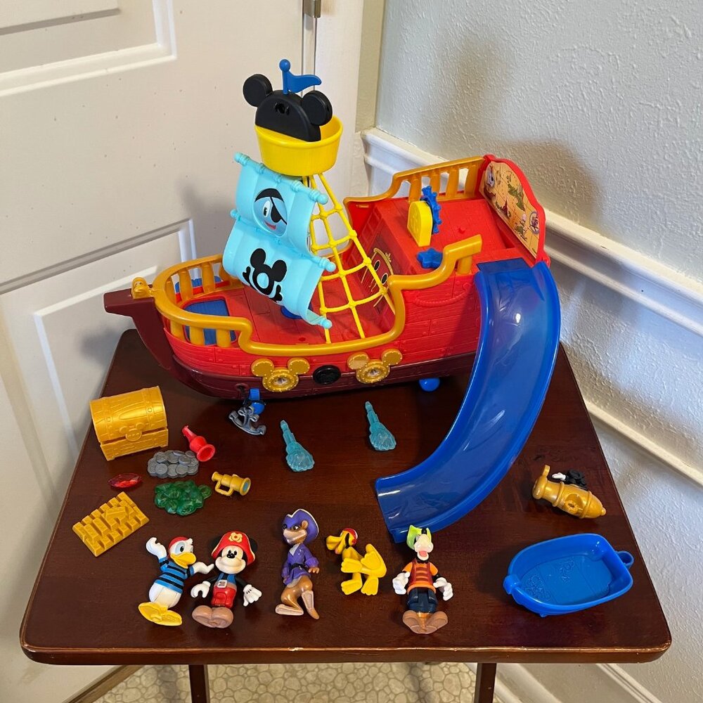 Disney Junior Mickey Mouse Funhouse Treasure Adventure Pirate Ship - Picture 10 of 10